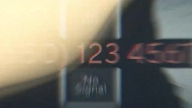 New SCAM Uses Your Phone Number To Drain Your Bank Accounts